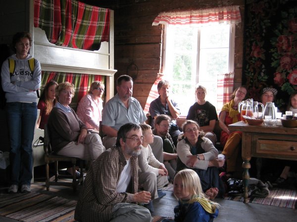juhlavakea_korkoosen_edessa.jpg